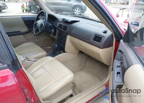 1999 Subaru Forester S z USA, uszkodzony, nr VIN JF1SF6558XH709095